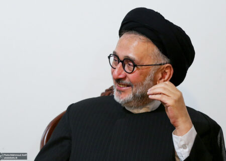 عکس کافه نشینی روحانی اصلاح‌طلب