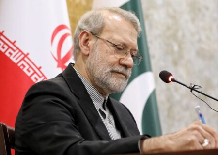 ابلاغ سلام رهبری توسط علی لاریجانی به مردم پاکستان