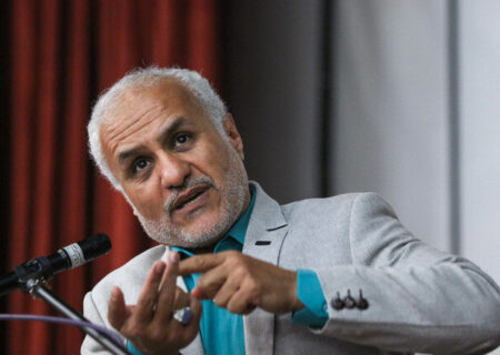 ادعاهای عجیب حسن عباسی درباره جنگ ۱۲ روزه و اصلاح طلبان/ رئیسی آمد شد رئیس‌جمهور و ممکن بود رهبر شود؛ زدندش