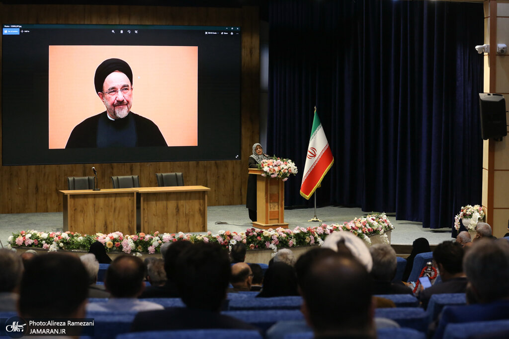 اصلاح‌طلبی باید از قدرت فاصله گیرد! / جزئیات نامه مهم جبهه اصلاحات به مسعود پزشکیان؛ مردم ممکن است از اصلاح‌طلبان ناامید شده باشند اما …