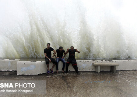 افزایش ارتفاع امواج و وزش باد شدید در ۳ استان جنوبی