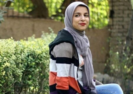 انتقاد روزنامه اطلاعات از حکم حبس برای زینب موسوی بخاطر اهانت به فردوسی/شاملو هم علیه فردوسی حرف زد، چون سوادش را نداشت