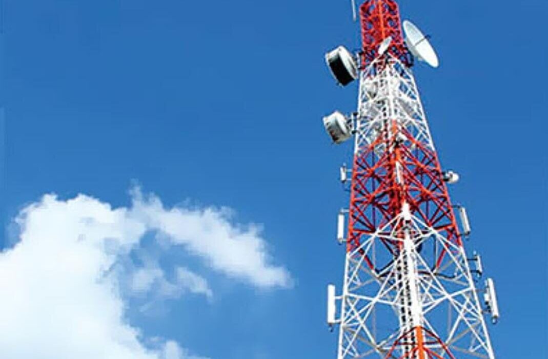  انزوای ۵۲ خانوار؛ پیک نیک اجباری در ارتفاعات برای دریافت یک تماس در روستای دوستی جلیلی اندیکا