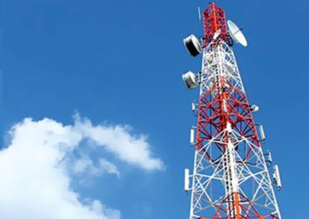  انزوای ۵۲ خانوار؛ پیک نیک اجباری در ارتفاعات برای دریافت یک تماس در روستای دوستی جلیلی اندیکا