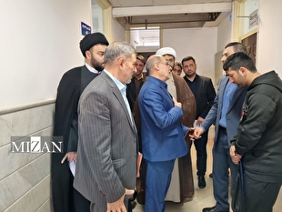 بازدید معاون منابع انسانی و امور فرهنگی قوه قضاییه از مجتمع دادگاه‌های صلح استان قم