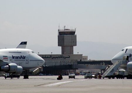 بازگشت هواپیمای حجاج به دلیل نقص فنی