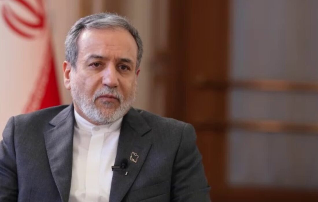 ببینید | دیدگاه متفاوت عراقچی درباره تحریم‌ها: همه به مشکلات اقتصادی، سیاسی نگاه می‌کنند اما…