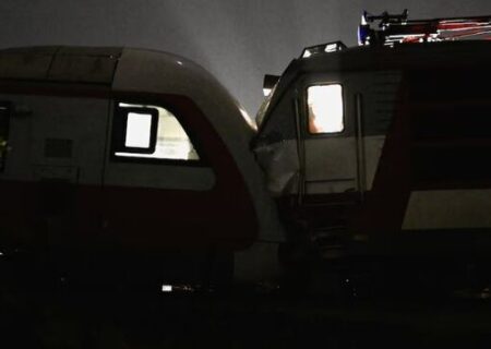 برخورد دو قطار حادثه ساز شد