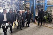 بررسی روند اشتغال زندانیان آزادشده در واحد‌های صنعتی سلفچگان توسط رئیس سازمان زندان‌ها