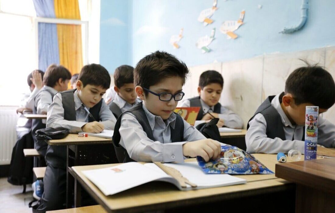 برچسب لاکچری بودن به برخی مدارس می‌زنند؛ ۶۵ درصد دانش‌آموزان مدارس غیردولتی از خانوارهای کم‌درآمد هستند