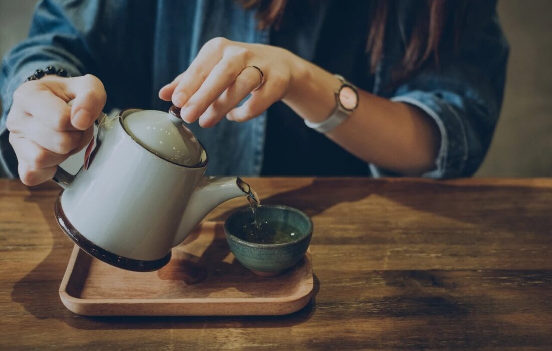 بهترین دمنوش‌ها برای بهبود عملکرد گوارش