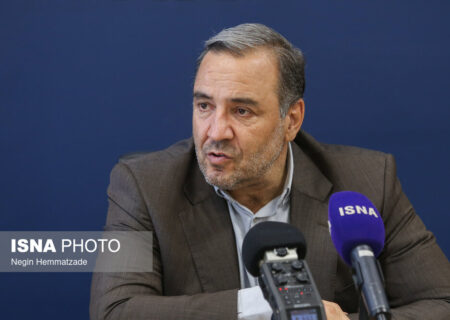 بهرام‌نیا: تفویض واقعی اختیارات به استانداران، تاثیر زیادی در توسعه استان‌ها دارد