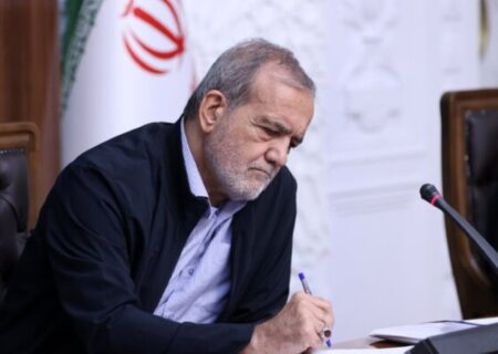 تأکید پزشکیان بر نقش مساجد در فقرزدایی و حل ناهنجاری‌های اجتماعی