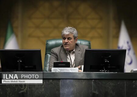 تاجگردون: در ارز ترجیحی هم چوب را خوردیم هم پیاز را!/ مردم با دلار ۱۰۰ هزار تومانی خرید می کنند