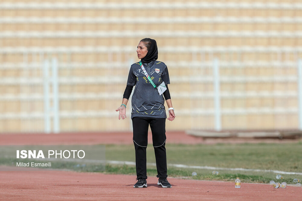 جدیدی زاده سرمربی تیم فوتبال دختران نفت آبادان شد