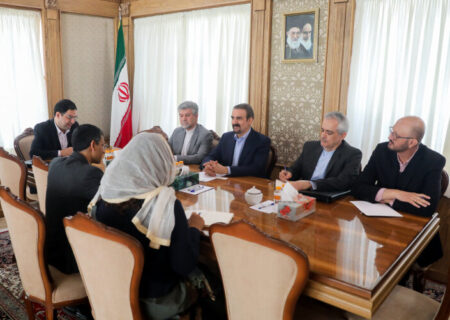 دیدار معاون سیاسی پزشکیان با سفیر هند در تهران/ بریکس و سازمان همکاری شانگهای چه فرصت هایی را برای تهران و دهلی ایجاد کرده است؟