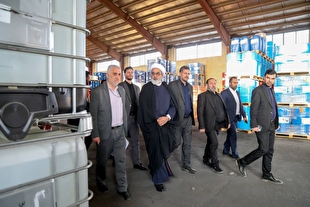 رئیس سازمان قضایی نیرو‌های مسلح از فرآیند ترخیص کالا در انبار‌های اداره کل گمرک استان قم بازدید کرد