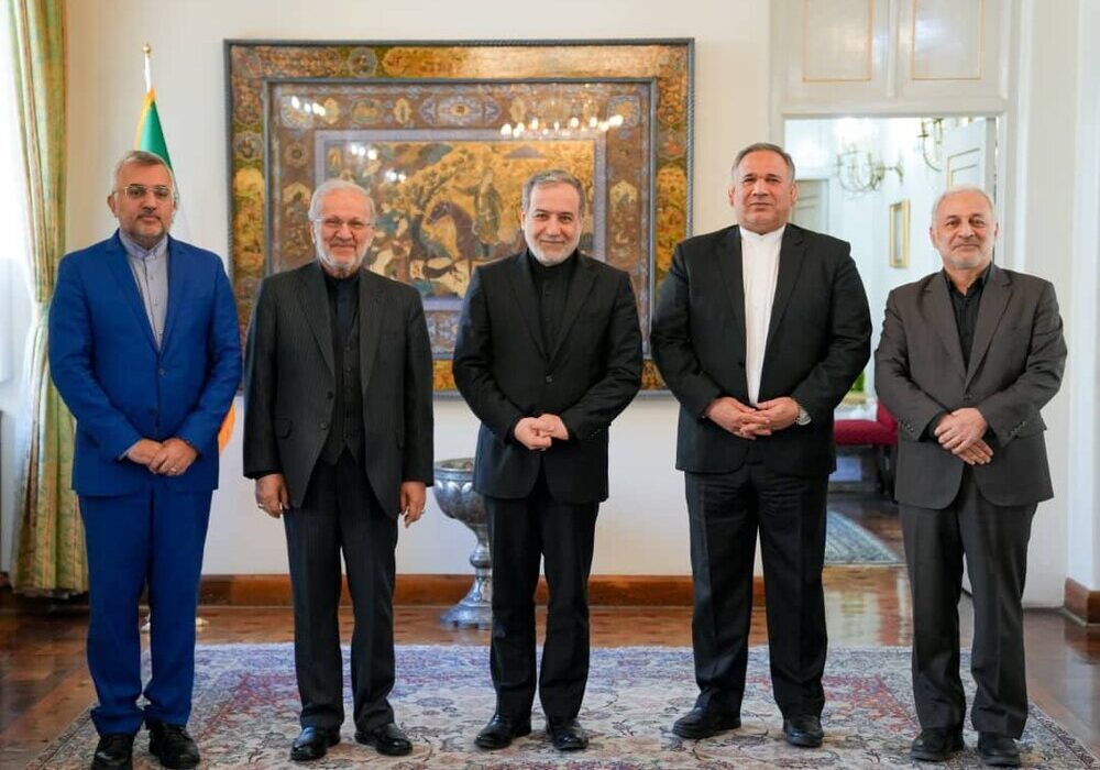 رایزنی رؤسای کمیسیون اقتصادی و کمیته دیپلماسی اقتصادی مجلس با عراقچی