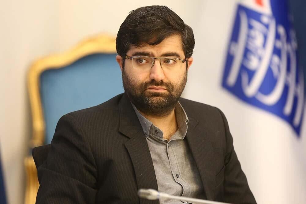 روزنامه اصولگرا: انتصاب سقاب اصفهانی نشان می دهد که اصلاح طلبان چقدر حاضر به حمایت از پزشکیان هستند