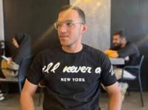 روزنامه جمهوری اسلامی: خودسوزی جوان اهوازی، دستمایه دعواهای جناحی استان شد/ مخالفن شهردار،تندروها هستند