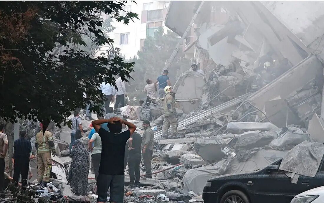 زاکانی: در بازسازی منازل آسیب‌دیده جنگ از دولت یک ریال هم نگرفته‌ایم