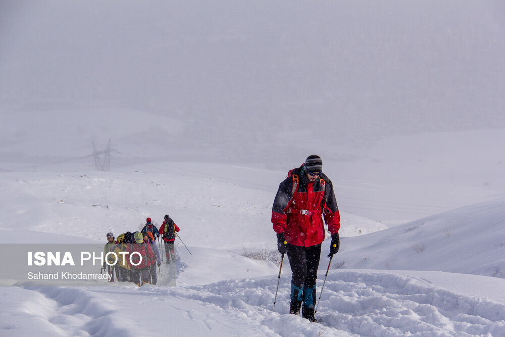 سوزباد و خطر انحراف از مسیر در کوهستان‌های کشور/ ارتفاعات تهران آلوده می‌شود