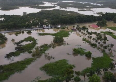 سیل در شمال مالزی بیش از ۵۰۰۰ نفر را آواره کرد