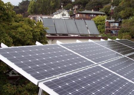 عضو کمیسیون عمران: در گیلان گواهی پایان کار مشروط به استفاده از پنل های خورشیدی شده است