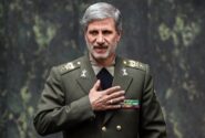 فرمانده کل ارتش: بسیج ستون ثبات ملی است / همدلی نیروهای مسلح سرمایه راهبردی ایران است