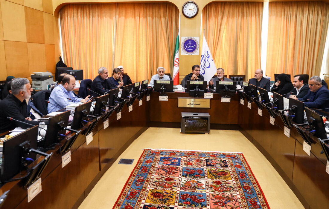 ماجرای حج لاکچری چیست / گزارش کمیسیون اجتماعی از مرگ بیش از ۷۵ هزار متقاضی در صف حج تمتع