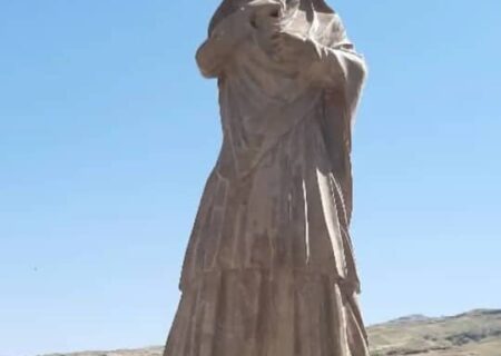 مرگ سرخ بر کوه منار اندیکا : وقتی شمشیر دشمن به عفت رسید، پرتگاه آغوش ماه پری بانوی نجیب ایل شد.