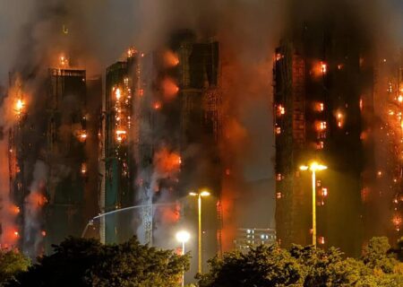 مرگبارترین آتش‌سوزی در نیم‌قرن اخیر؛ ۶۵ کشته و صدها مفقود/ علت اصلی آتش‌سوزی برج‌های هنگ‌کنگ چه بود؟/ بازداشت ۳ مظنون