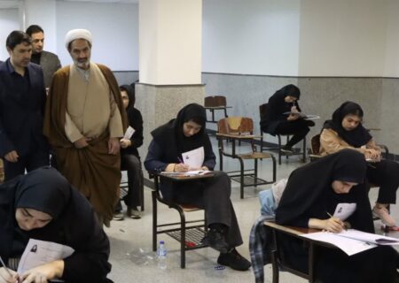 معاون منابع انسانی دادگستری آذربایجان غربی از روند برگزاری آزمون جذب عمومی تصدی منصب قضا بازدید کرد