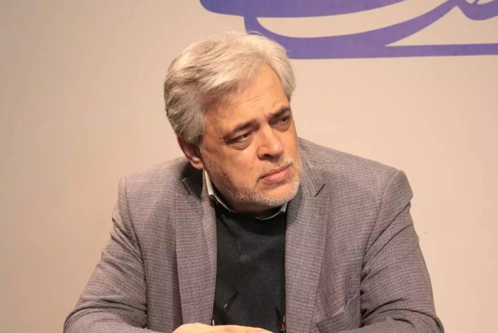 مهاجری: اگر نماینده ای گفت سیم کارت سفید ندارم، خودش را به کوچه علیچپ میزند