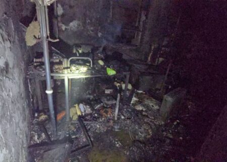 نجات ۱۰ نفر از آتش‌سوزی در یک ساختمان ۹ طبقه در خیابان ولیعصر