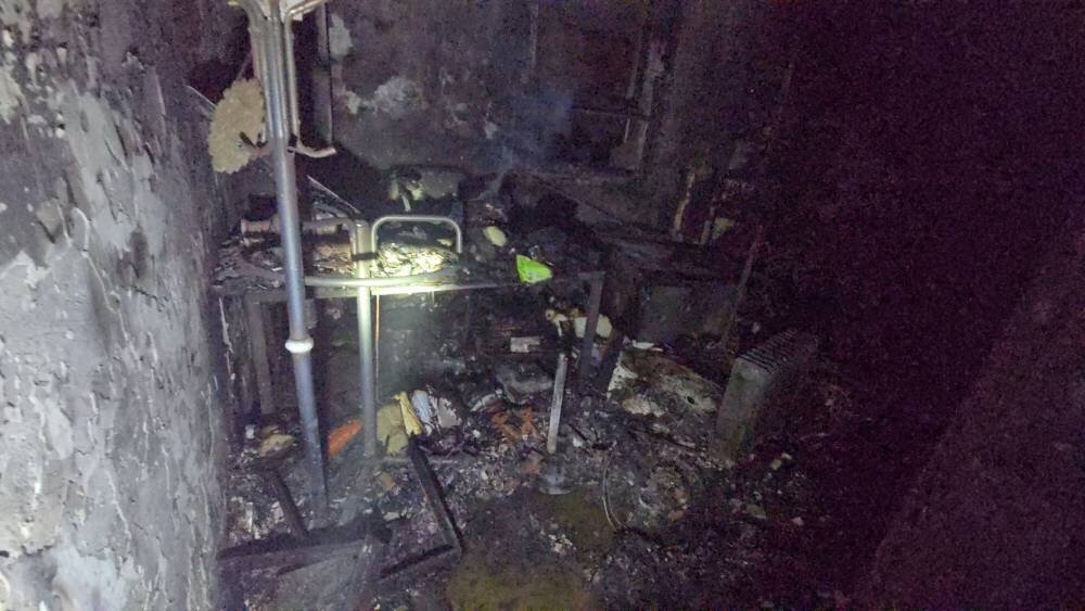 نجات ۱۰ نفر از آتش‌سوزی در یک ساختمان ۹ طبقه در خیابان ولیعصر