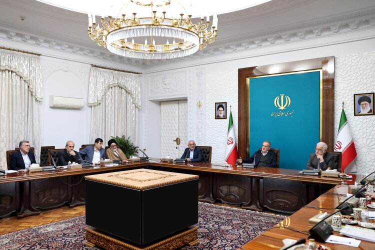 پزشکیان: در ترویج زیست عفیفانه اقداماتی انجام نشود که به سرمایه اجتماعی کشور آسیب بزند