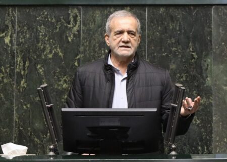 پزشکیان: مجلس کمک کند هزینه‌های بیخود و اضافی بودجه حذف شود