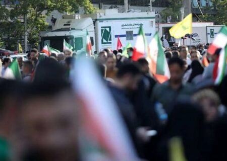 یکی از فرماندهان سابق سپاه با ظاهری متفاوت در مراسم تشییع شهدای گمنام + تصویر