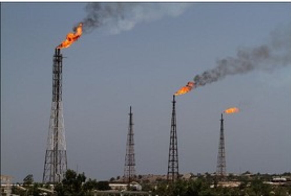 ۲۰۰ فلر نفتی عامل آلودگی هوای خوزستان/ جمع آوری فلرها تا پایان دولت چهاردهم