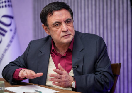 ایمانی: برخی افراد در جناح اصولگرا مواضعی خلاف سیاست‌های کلی رهبری می‌گیرند/ سکوت اصولگرایان و اصلاح‌طلبان در برابر تندروی به معنای تأیید آن است