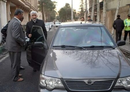 درست است که ضدگلوله کردن پراید سعید جلیلی به پول امروز، حقوق ۱۸ سال یک کارگر است اما مهم هرینه اش نیست؛ مهم ژست ساده زیستی است که سالها به مردم فروخته