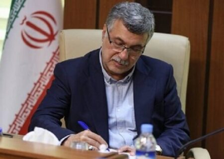 دلنوشته وزیر بهداشت از زیارتش از قبور مطهر شهدا