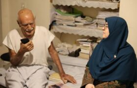 دیدار سخنگوی دولت با خیر مدرسه‌ساز کرمانی/ قدردانی از نیم‌قرن خدمت بی‌ادعای «عطا احمدی»