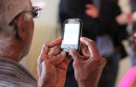 راهنمای نجات سالمندان از کلاهبرداری‌های تلفنی