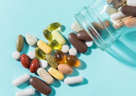 راه‌های جلوگیری از گیر کردن قرص در گلو  