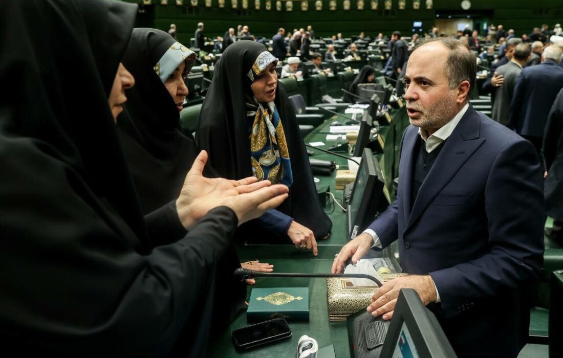 روزنامه اصولگرا: قالیباف روی وزیر جهاد کلید کرده/ او نمی خواهد وزیر استیضاح شود، بدنبال کنارگذاشتنش توسط رئیس جمهور است