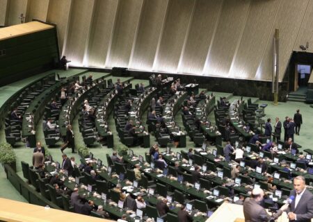 لزوم توجه به مطالبه‌گری دانشجویان/ نقدعلی: بحران نهاده‌های دامی به مرز خطر رسیده است/ چرا رئیس مجلس در نطق صبح خود به دولت هشدار نداد؟