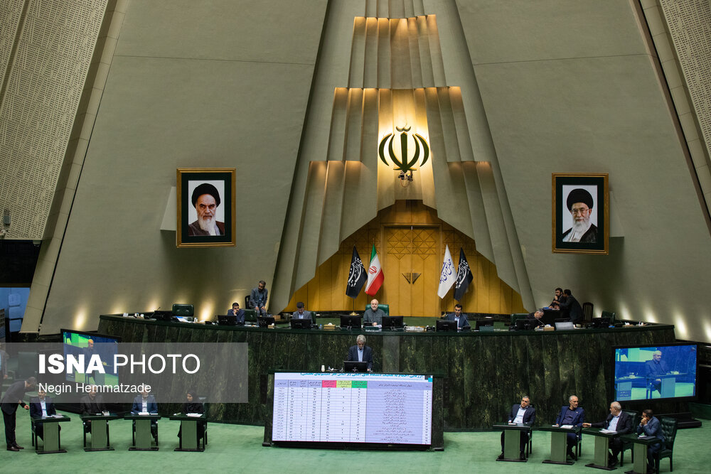 مجلس چقدر پاسخگوی مردم بوده است؟