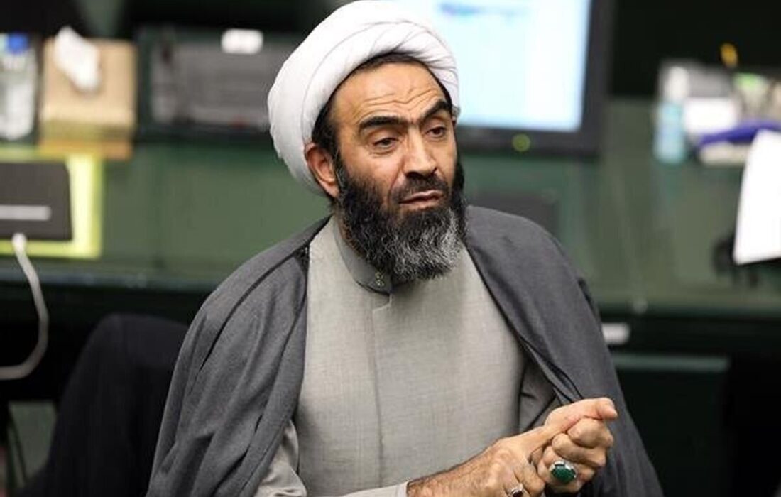 نقدعلی چه خواب‌هایی می‌بیند؟ جلوه‌های کشف حجاب، تبرج و برهنگی غیرقابل تحمل شده است؛ گویا خواب می بینیم!/ فساد در سیستم اداری قابل قبول نیست